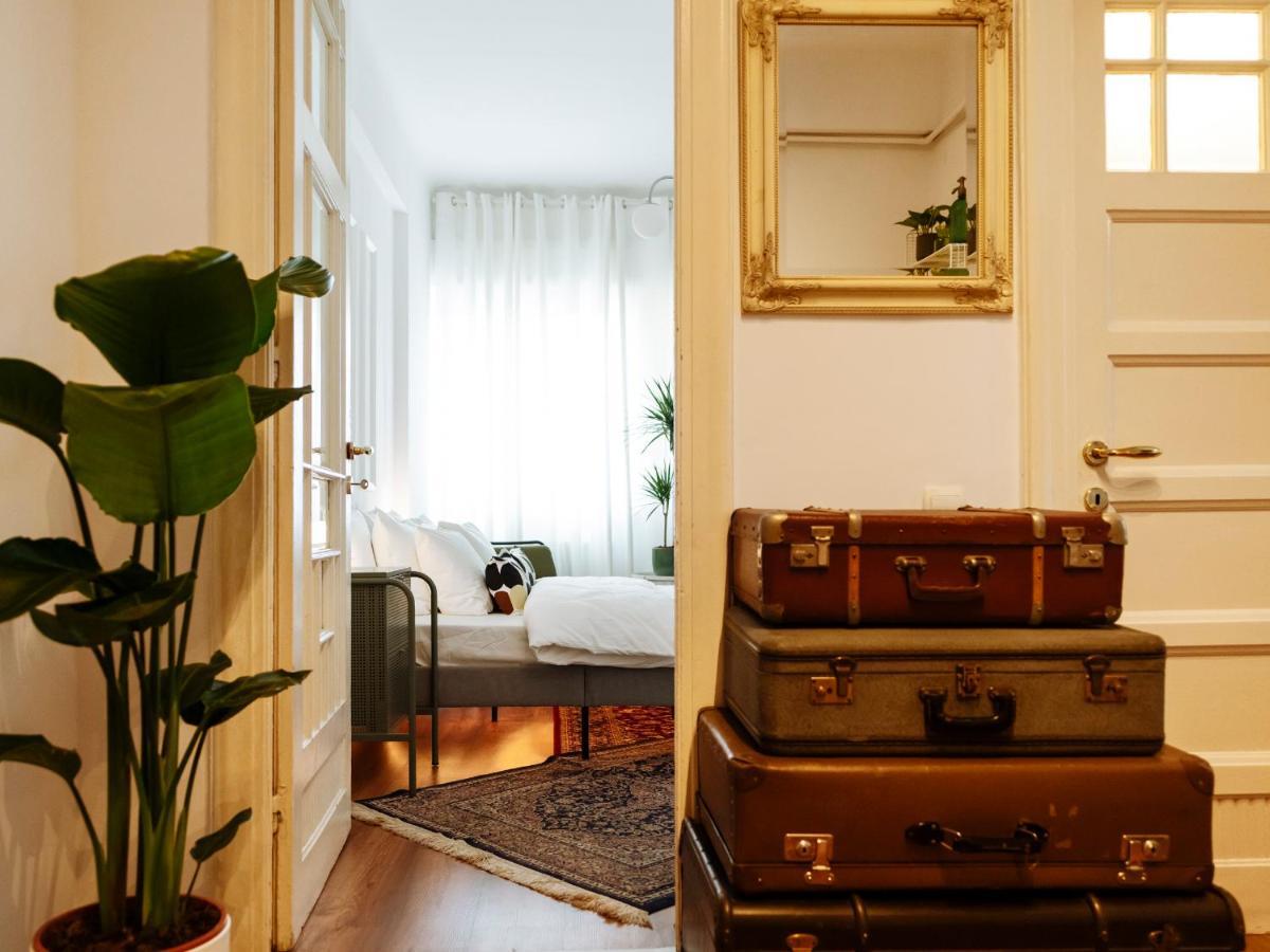 Lovely Vintage Double Studio In City Center Бухарест Екстер'єр фото