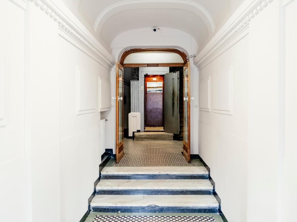 Lovely Vintage Double Studio In City Center Бухарест Екстер'єр фото