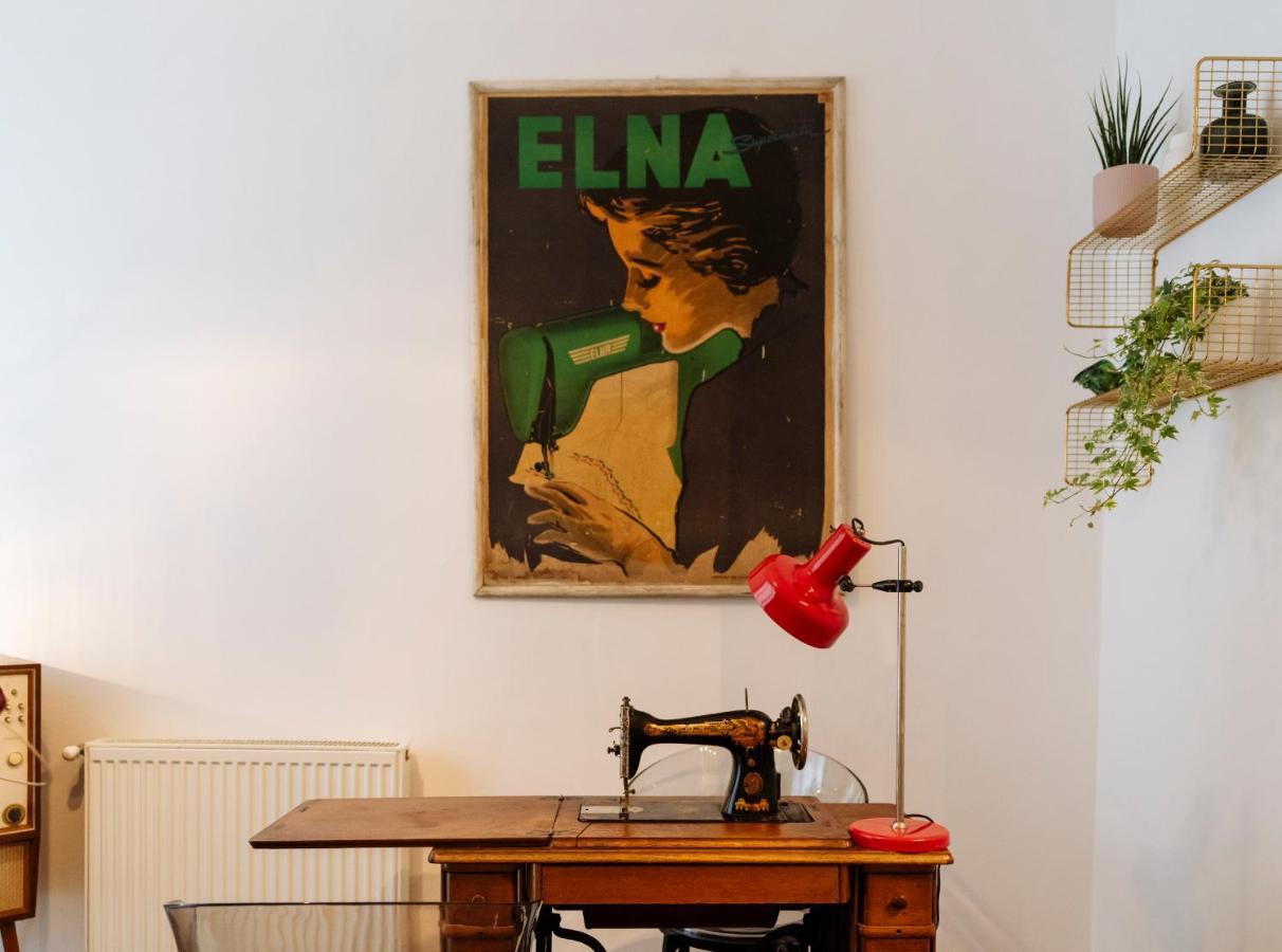 Lovely Vintage Double Studio In City Center Бухарест Екстер'єр фото