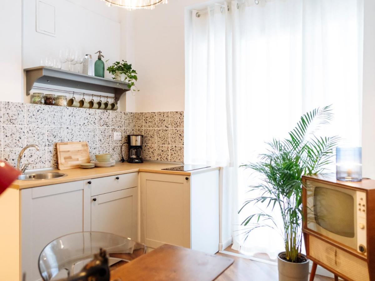 Lovely Vintage Double Studio In City Center Бухарест Екстер'єр фото