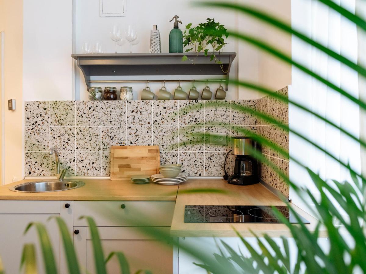 Lovely Vintage Double Studio In City Center Бухарест Екстер'єр фото