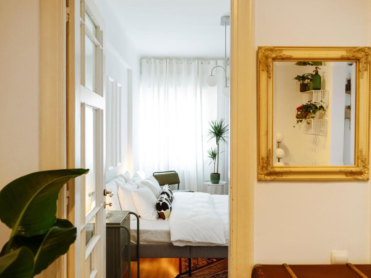 Lovely Vintage Double Studio In City Center Бухарест Екстер'єр фото